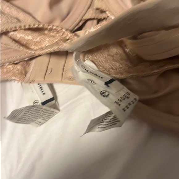 3 bras 34 DD - Picture 6 of 6